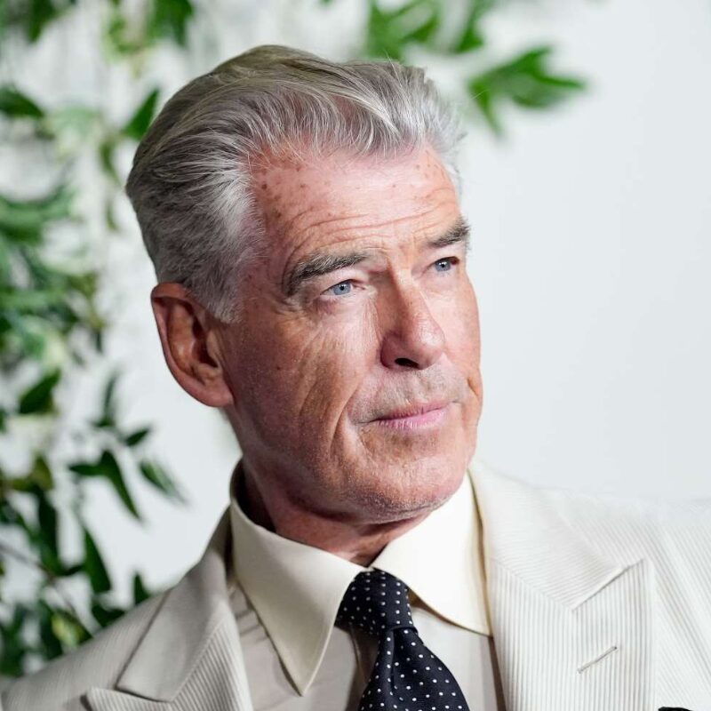 Pierce Brosnan in CLIFFHANGER