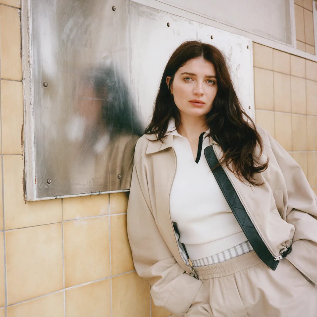 Hewson teams up with Abrahamson